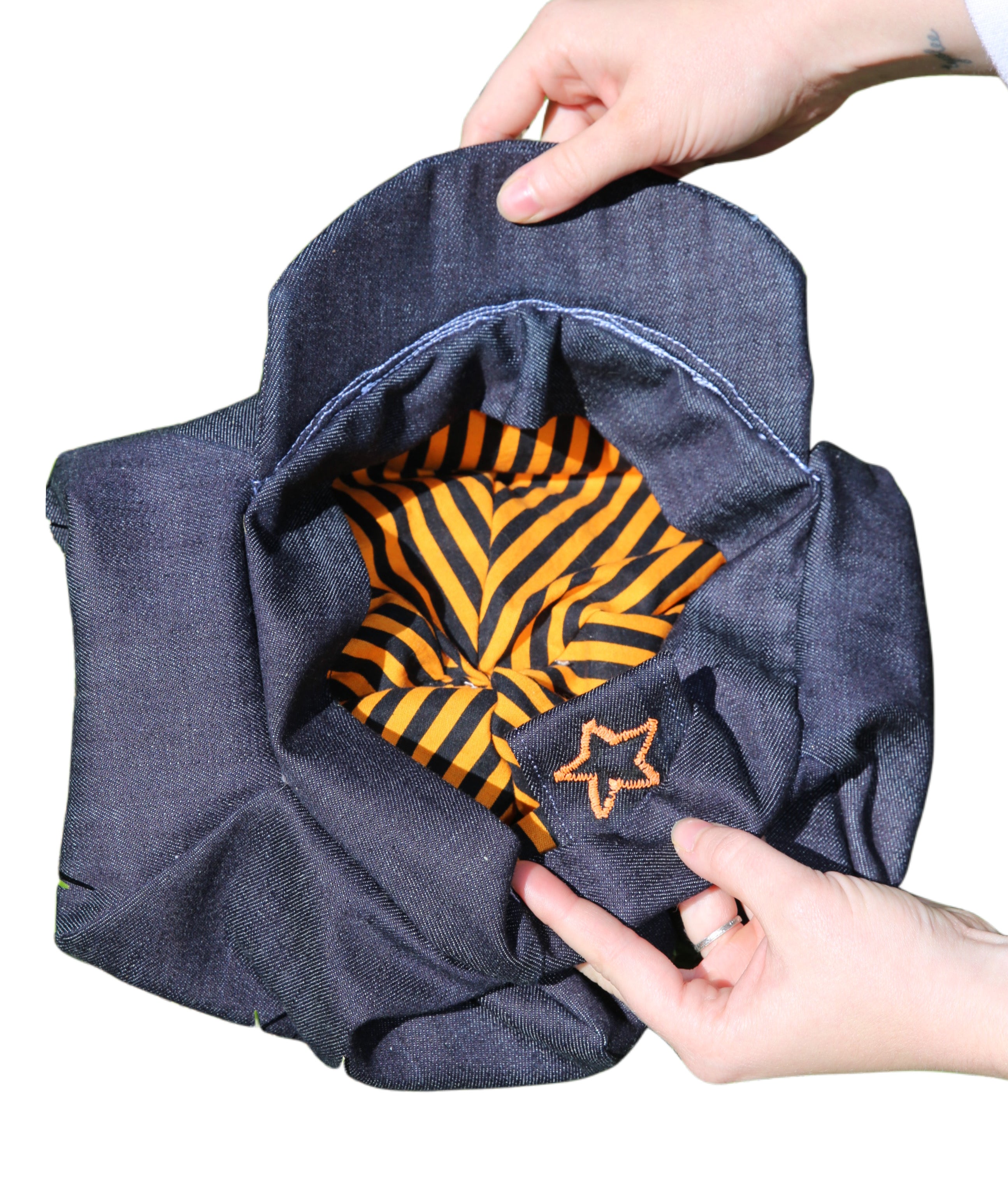 1 of 1 HERSTAR Puff Hat